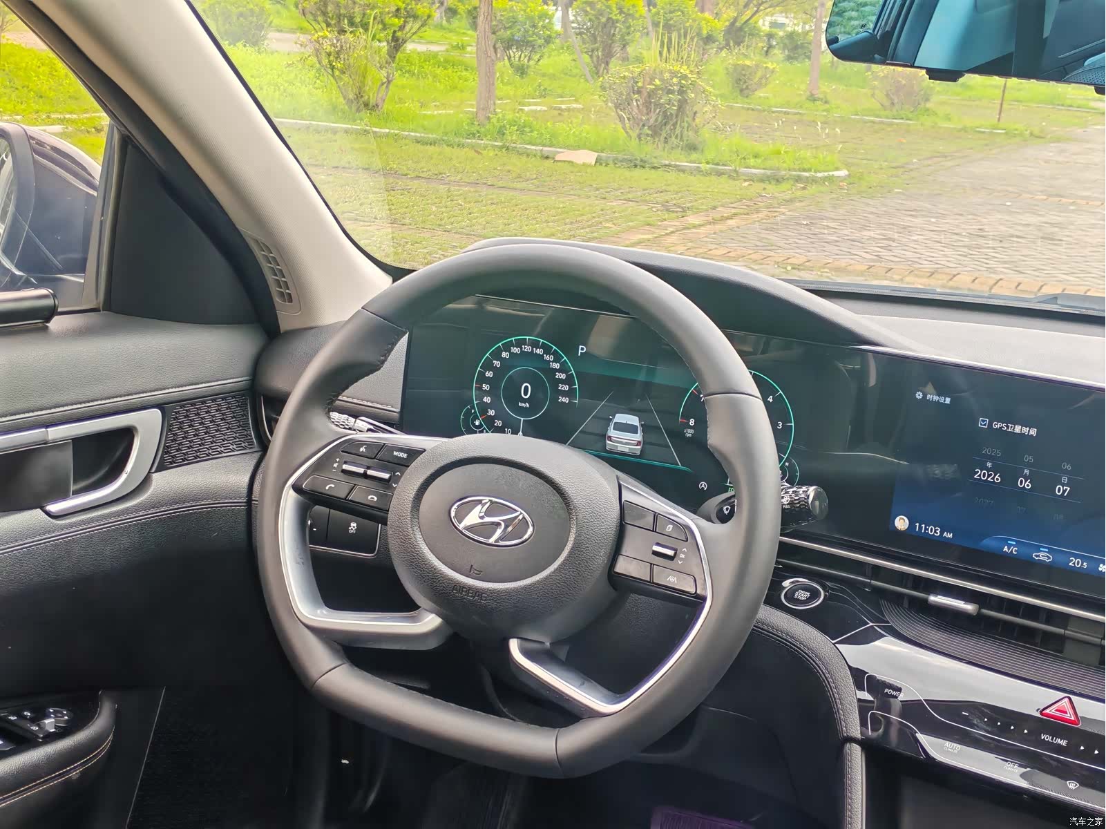 Hyundai LUX, 2021 10