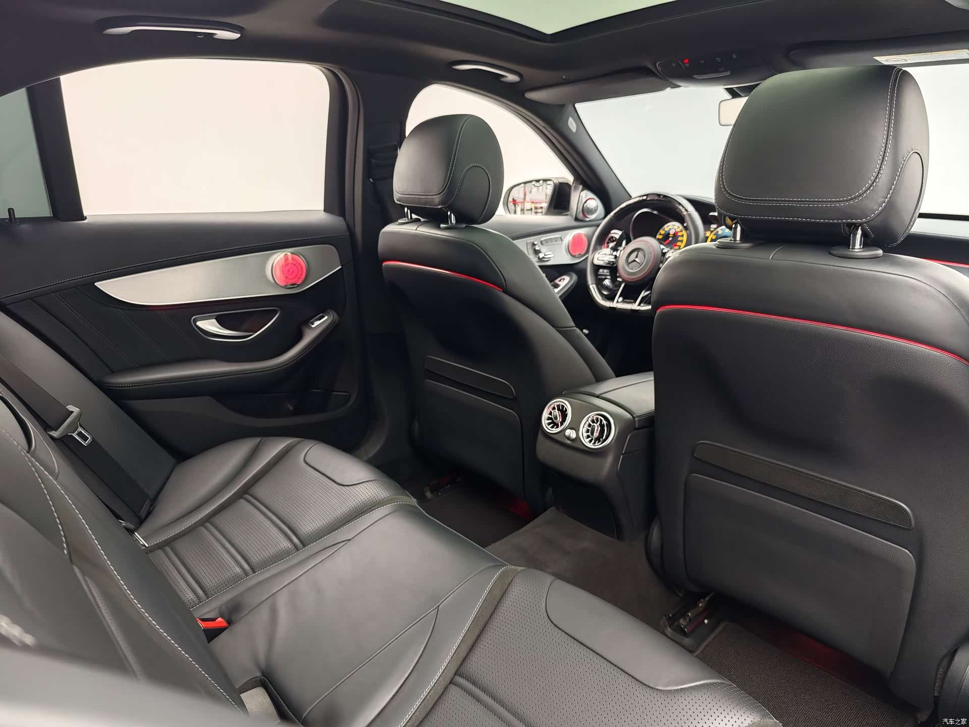 Mercedes-Benz C-Class, 2019 17
