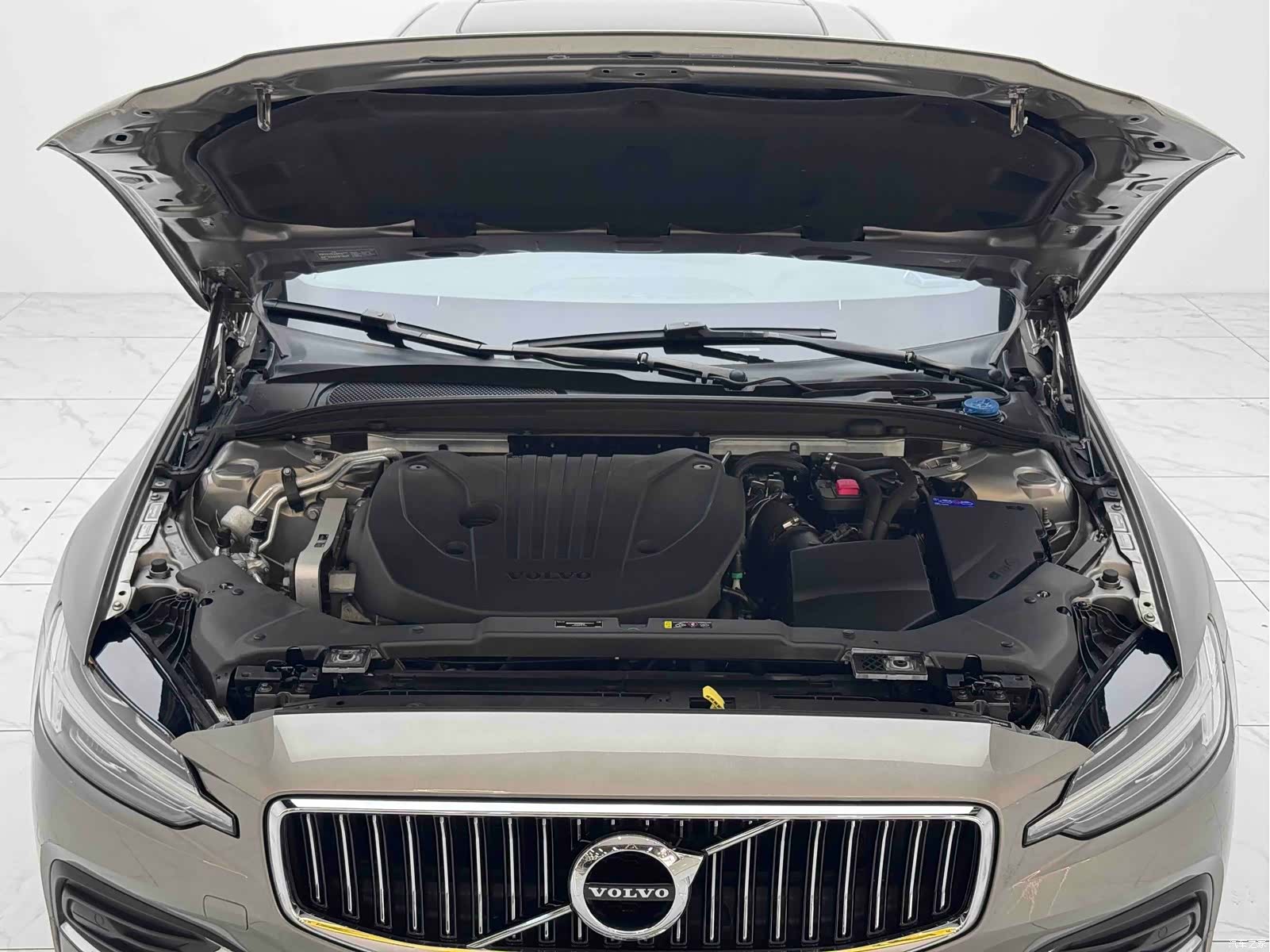 Volvo S60, 2022 все фото