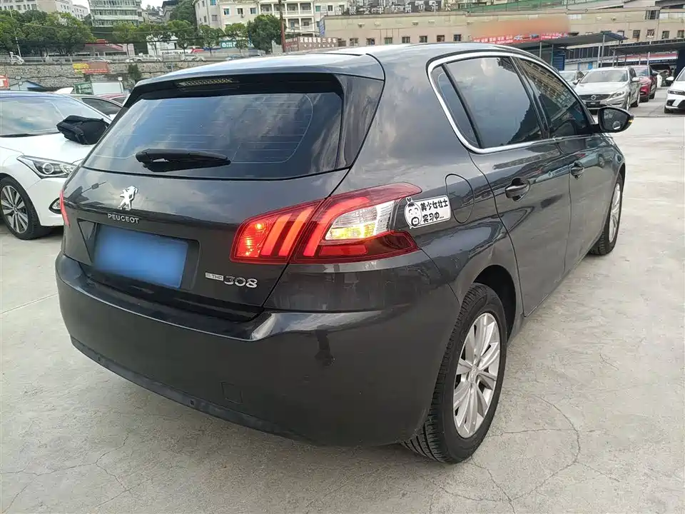 Peugeot 308S