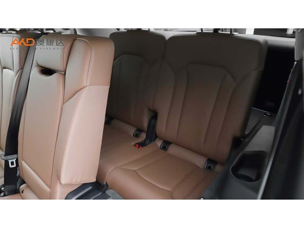 Audi Q7, 2025 9