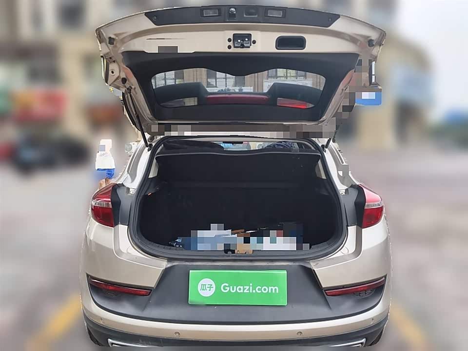 Geely Emgrand GS