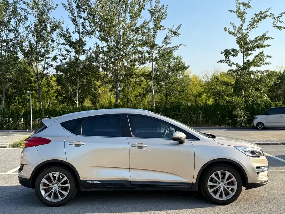 Geely Emgrand GS