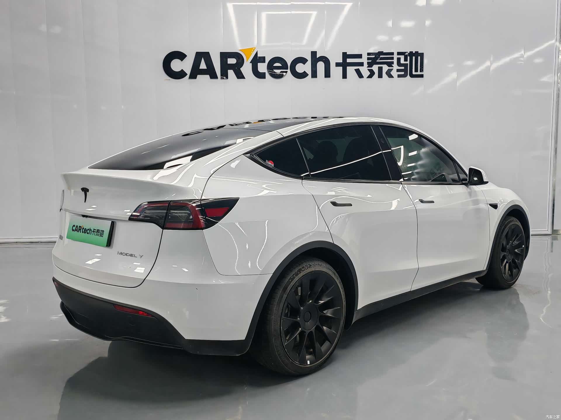 Tesla Model Y, 2024 16