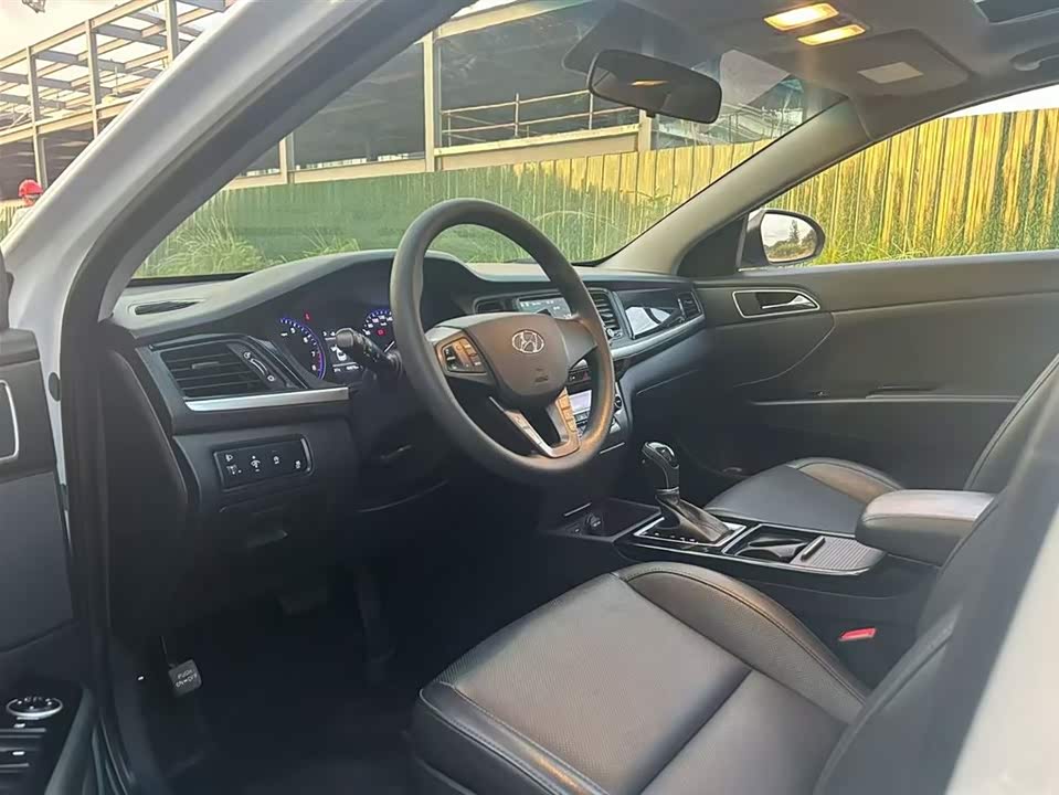 Hyundai Name picture