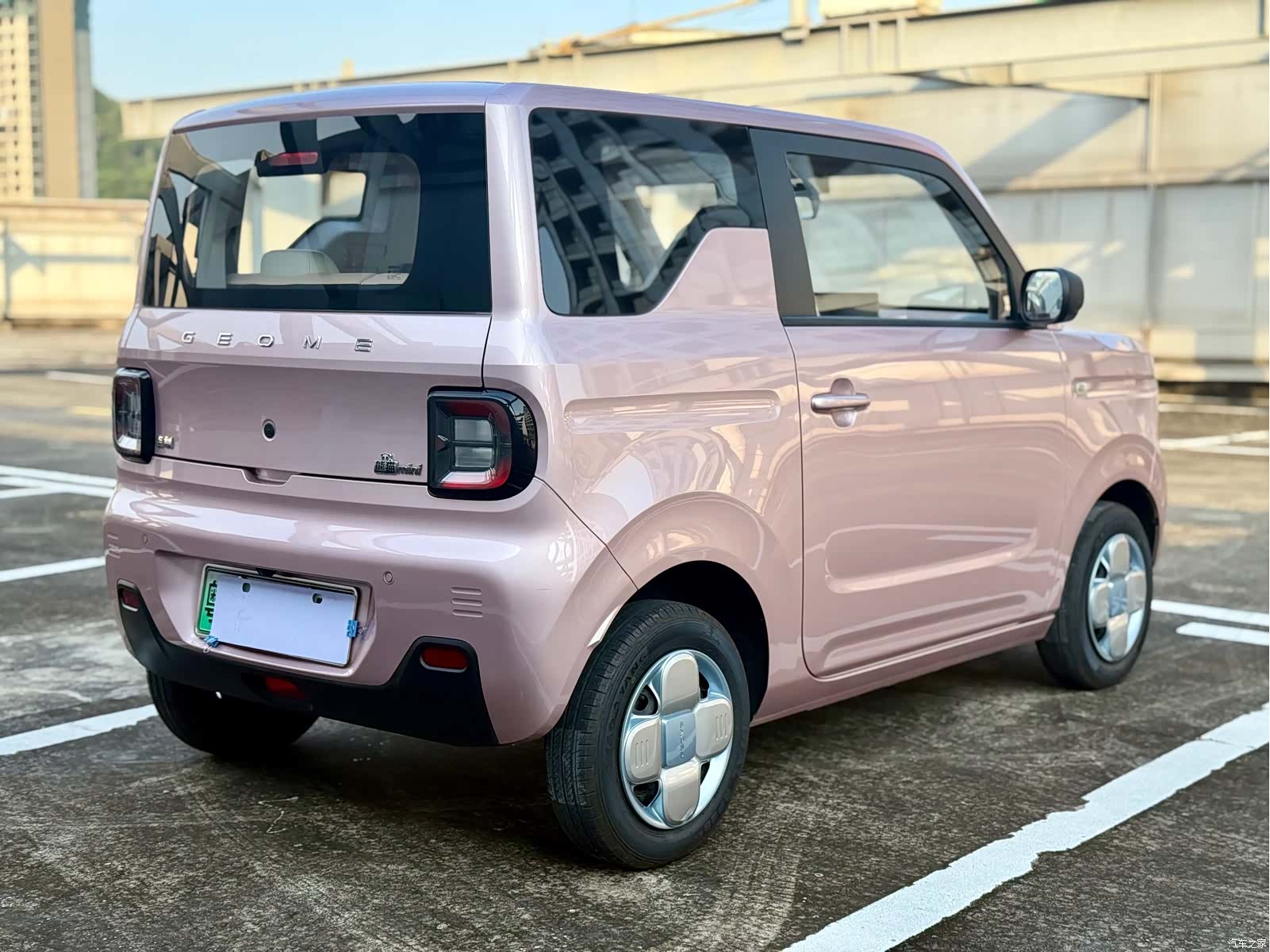Geely Panda, 2023 7