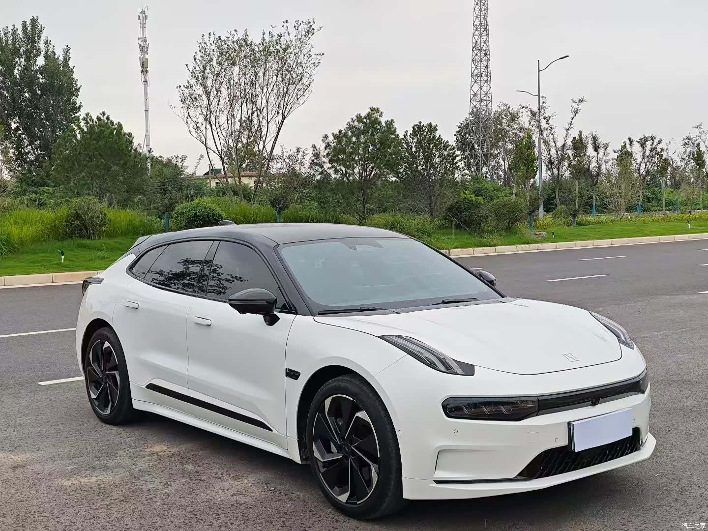 Zeekr 001