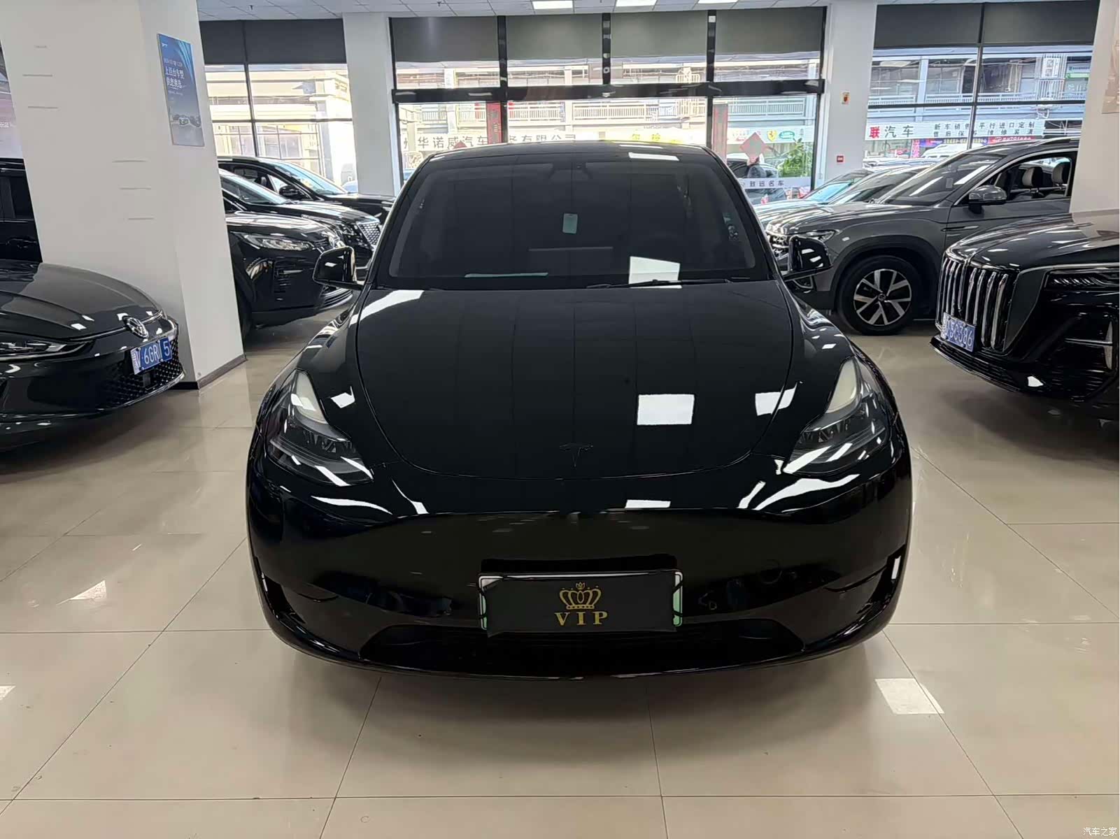 Tesla Model Y, 2023 2