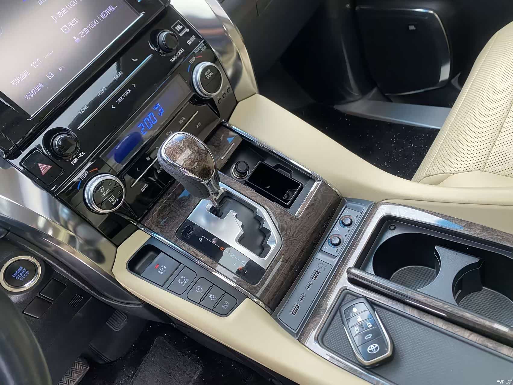 Toyota Alphard, 2019 15
