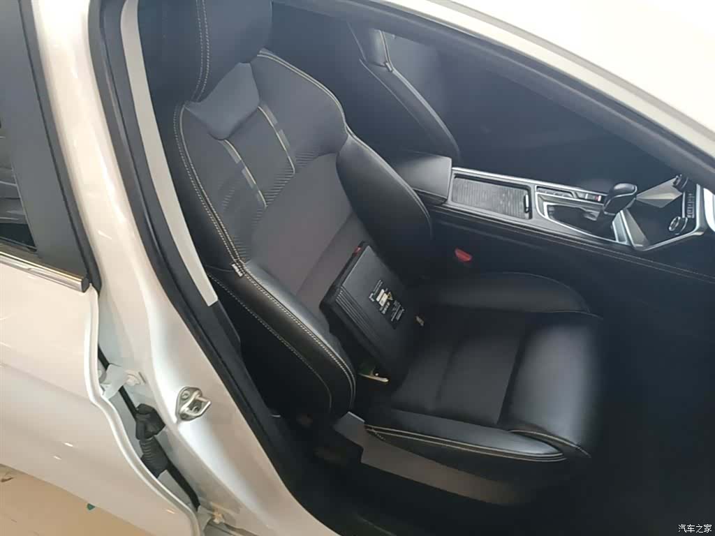 Geely Binray, 2021 25