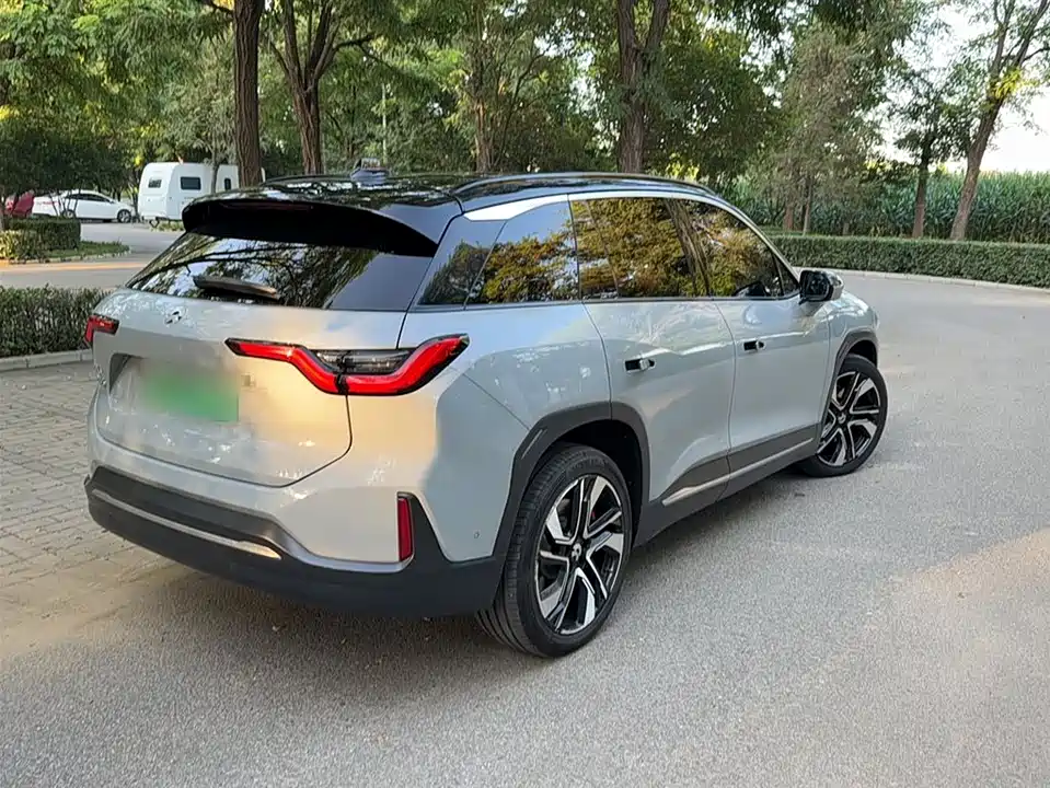 NIO ES6
