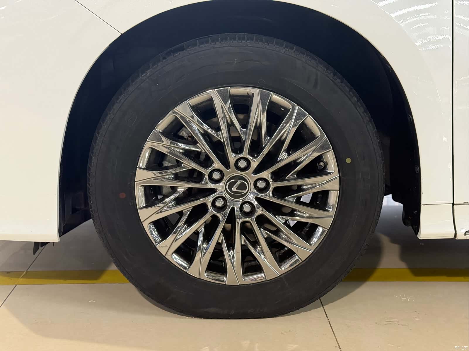 Lexus LM, 2021 30