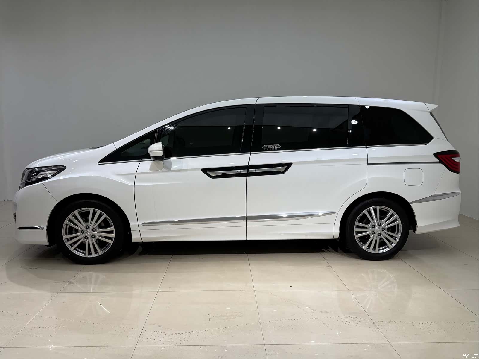 Honda Elysion, 2018 3