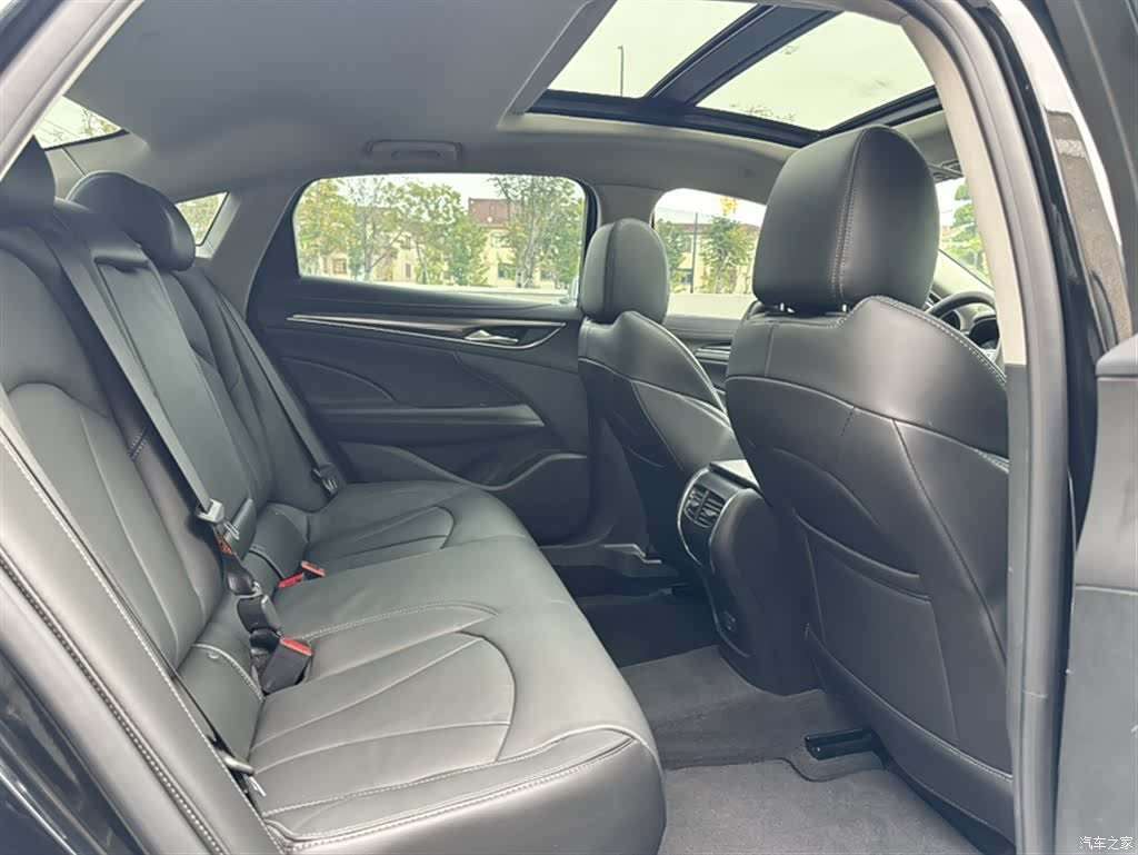 Buick LaCrosse, 2022 18