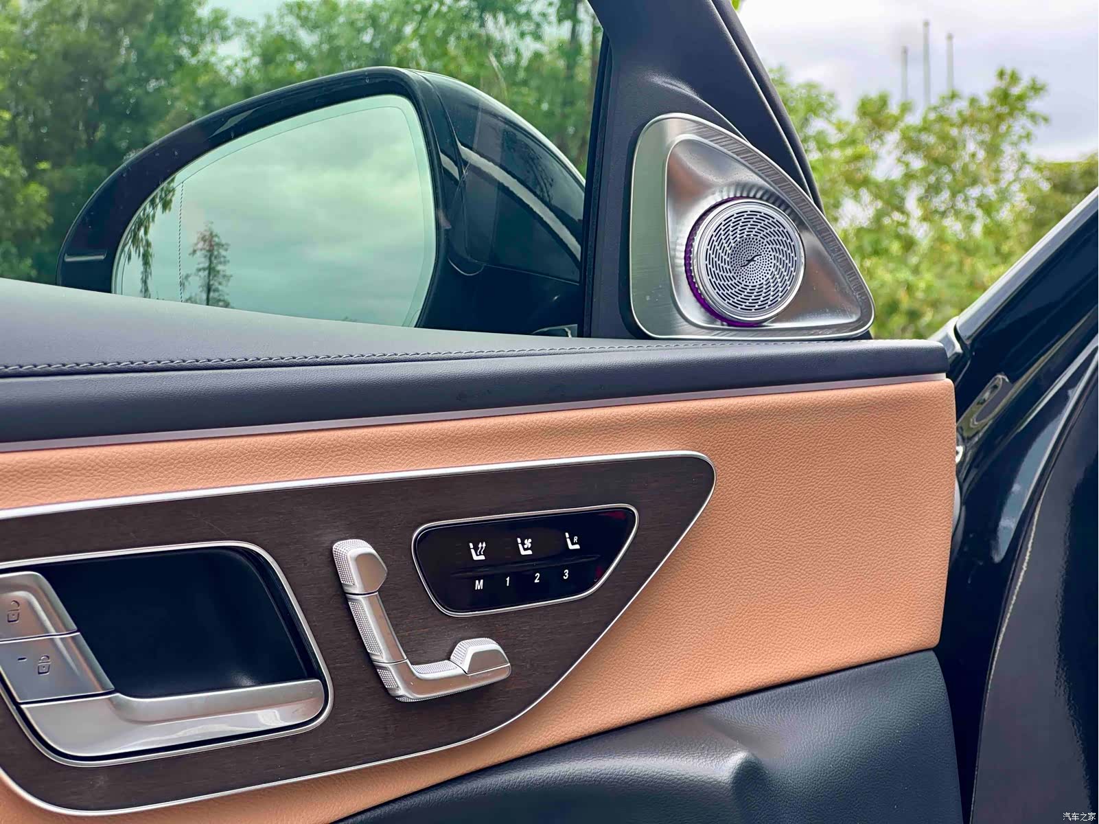 Mercedes-Benz E-Class, 2025 6