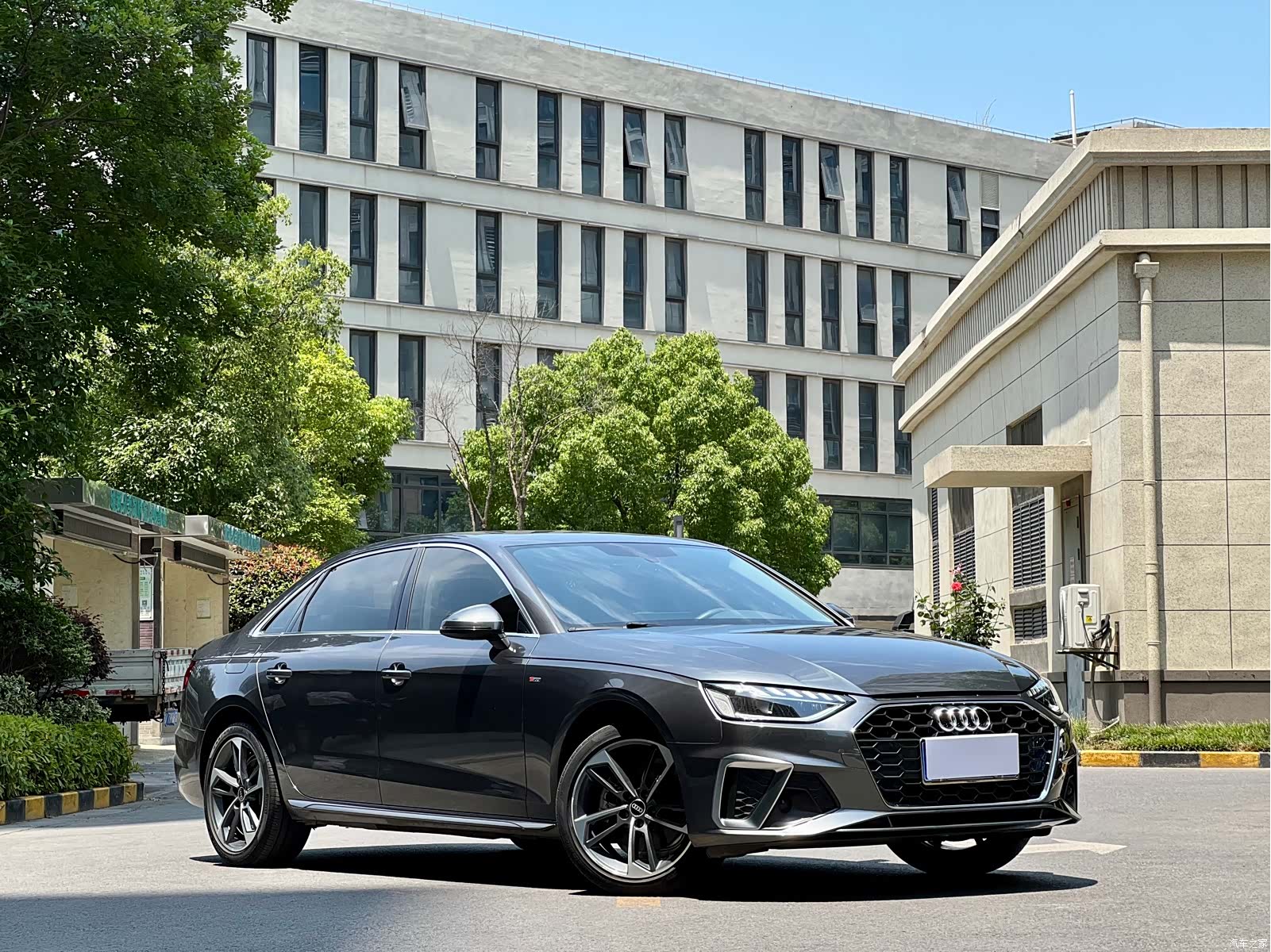 Audi A4L, 2022 3