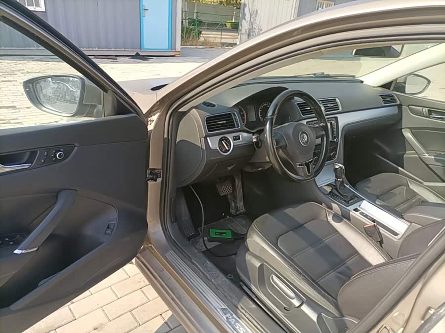 Volkswagen Passat 2015, фото 15