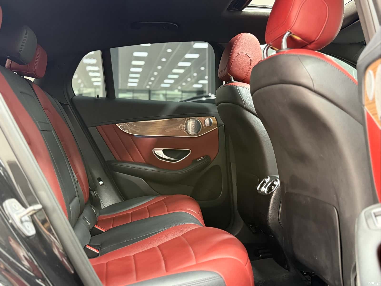 Mercedes-Benz GLC, 2018 15