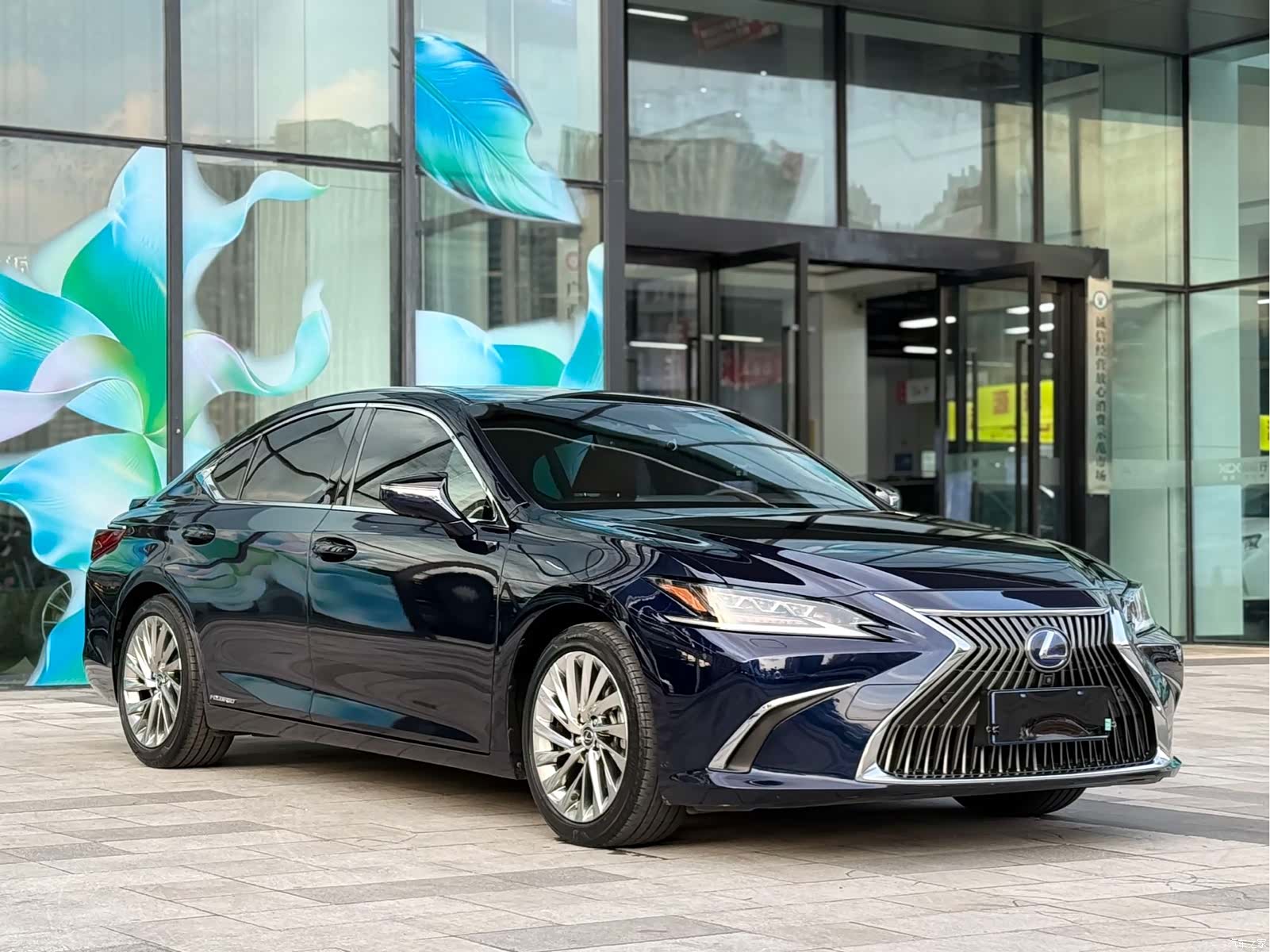 Lexus ES, 2019 3