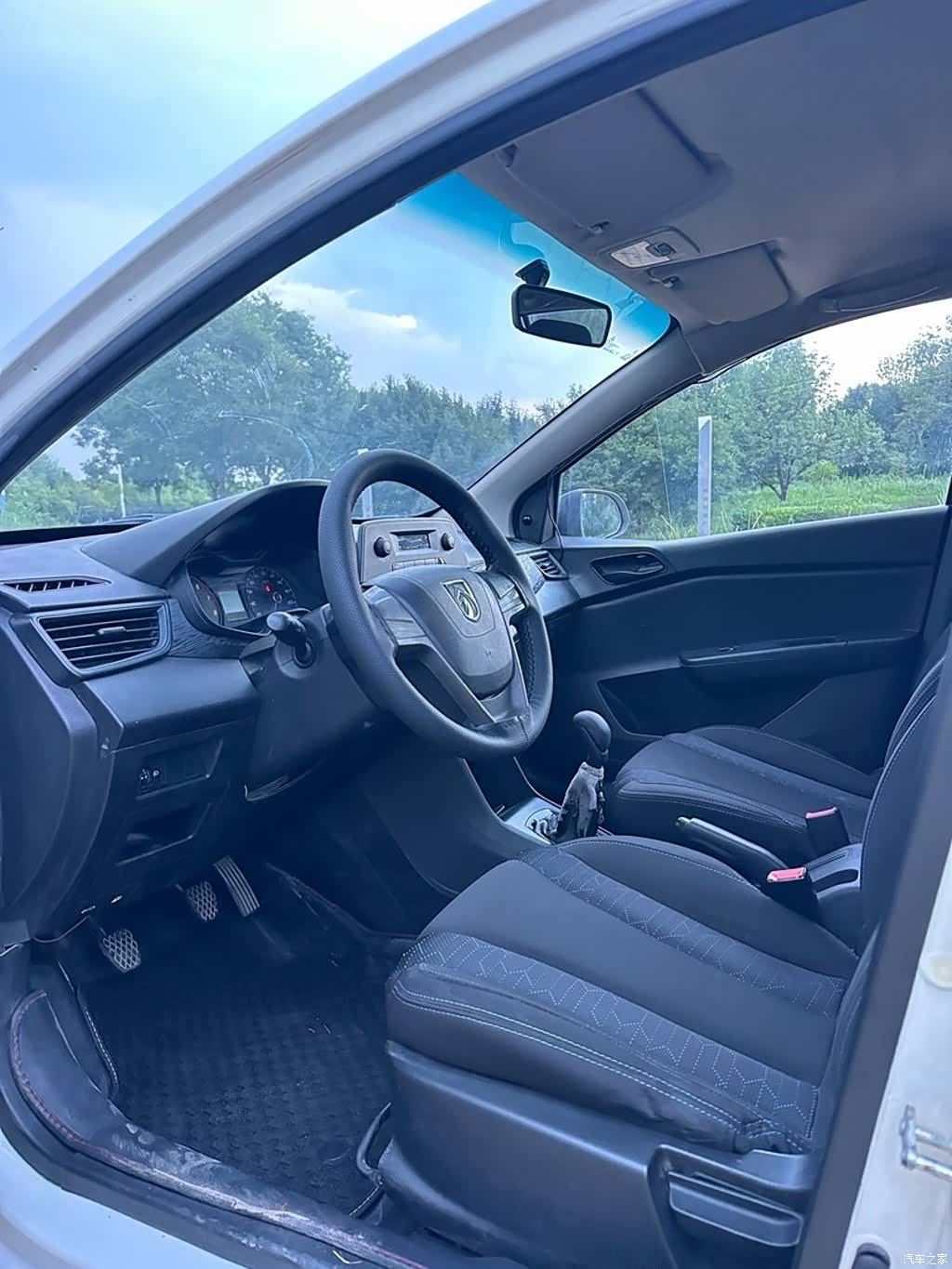 Wuling 310, 2016 8