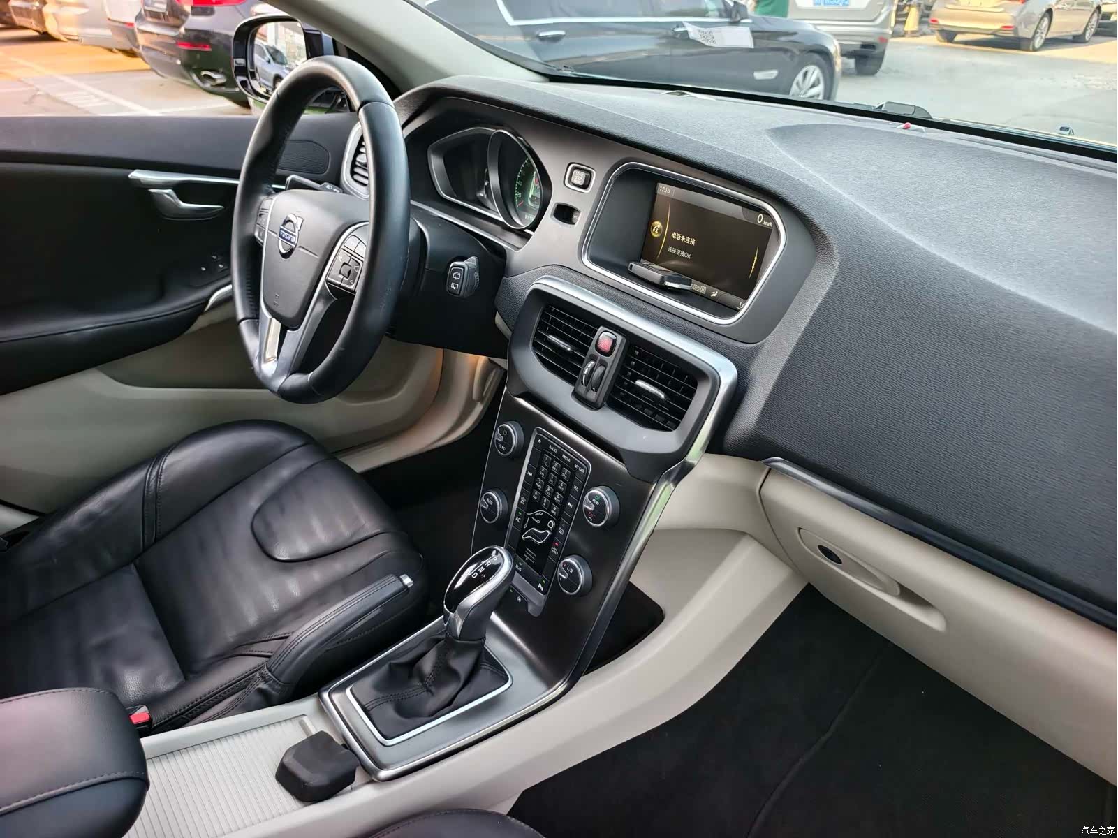Volvo V40, 2013 13