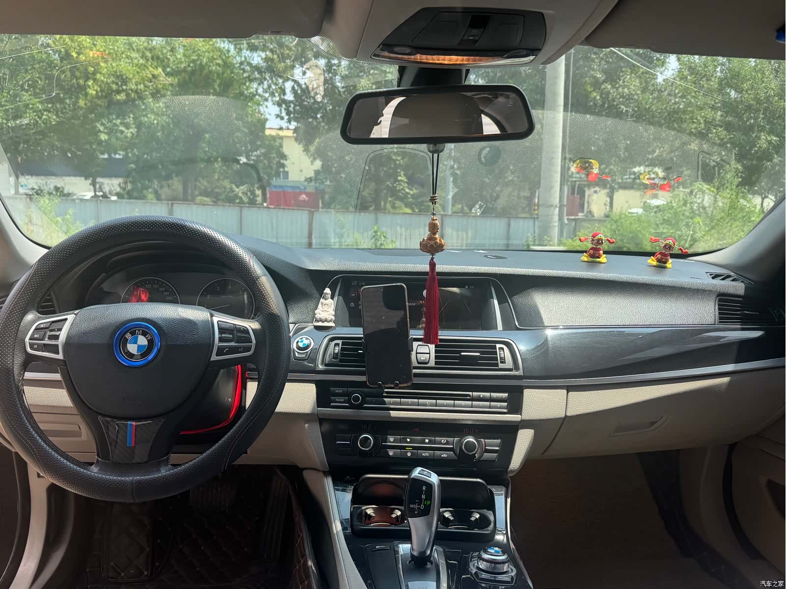 BMW 5 Series, 2011 9