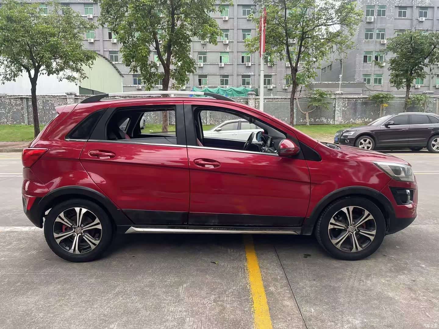 BAIC X25, 2016 4