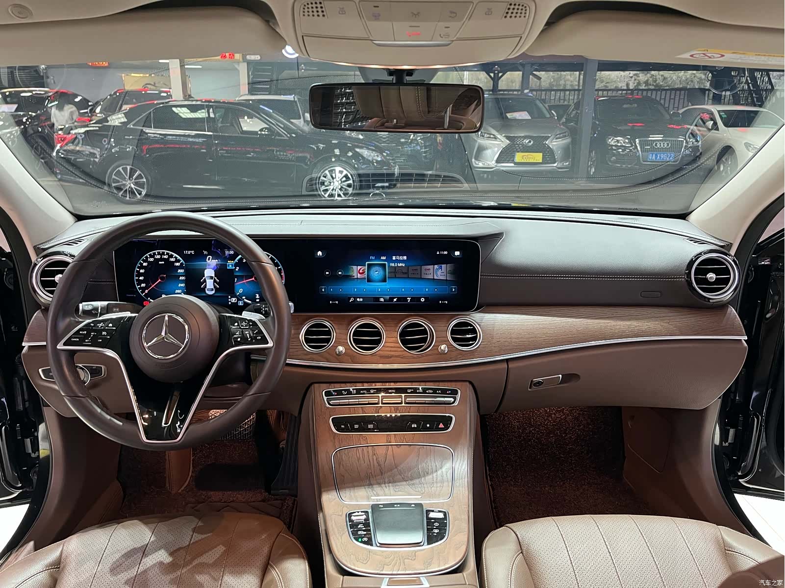 Mercedes-Benz E-Class, 2022 18