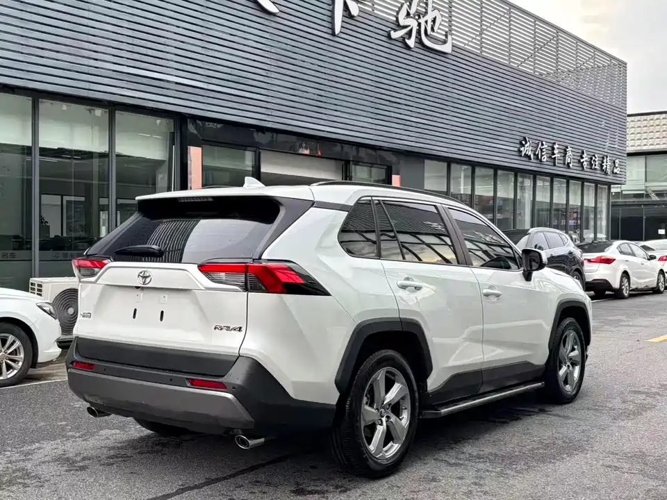 Toyota RAV4 Rongfang
