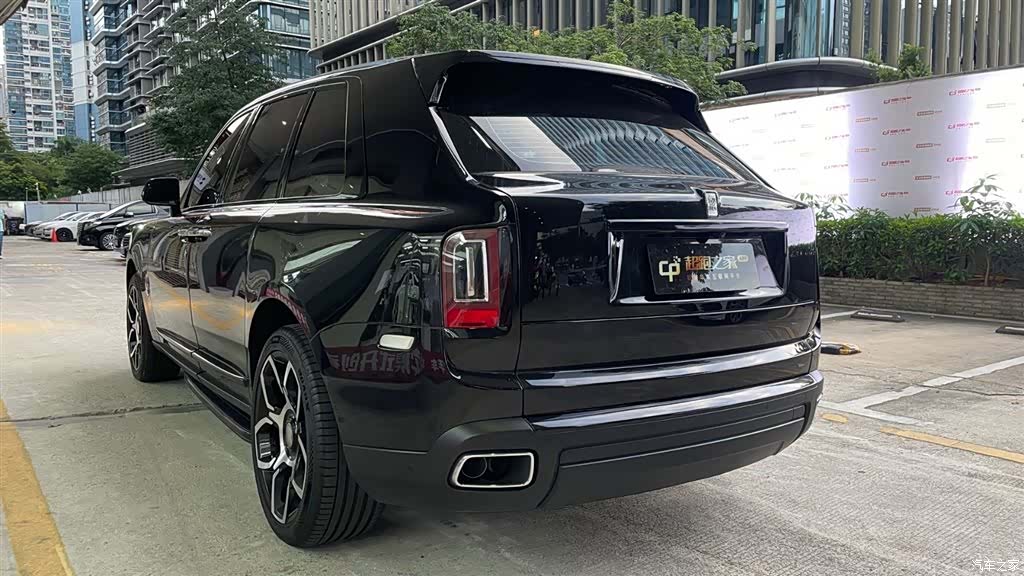 Rolls-Royce Cullinan, 2021 10