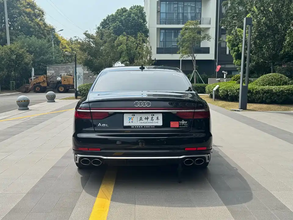 Audi A8