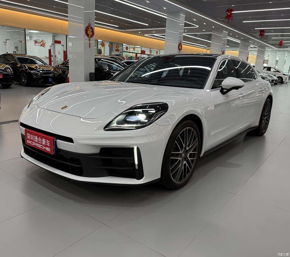 Porsche Panamera, 2026 1