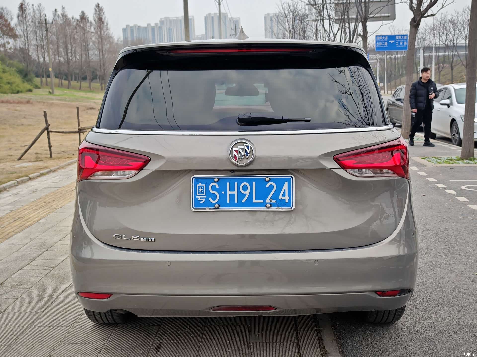 Buick GL6, 2018 17