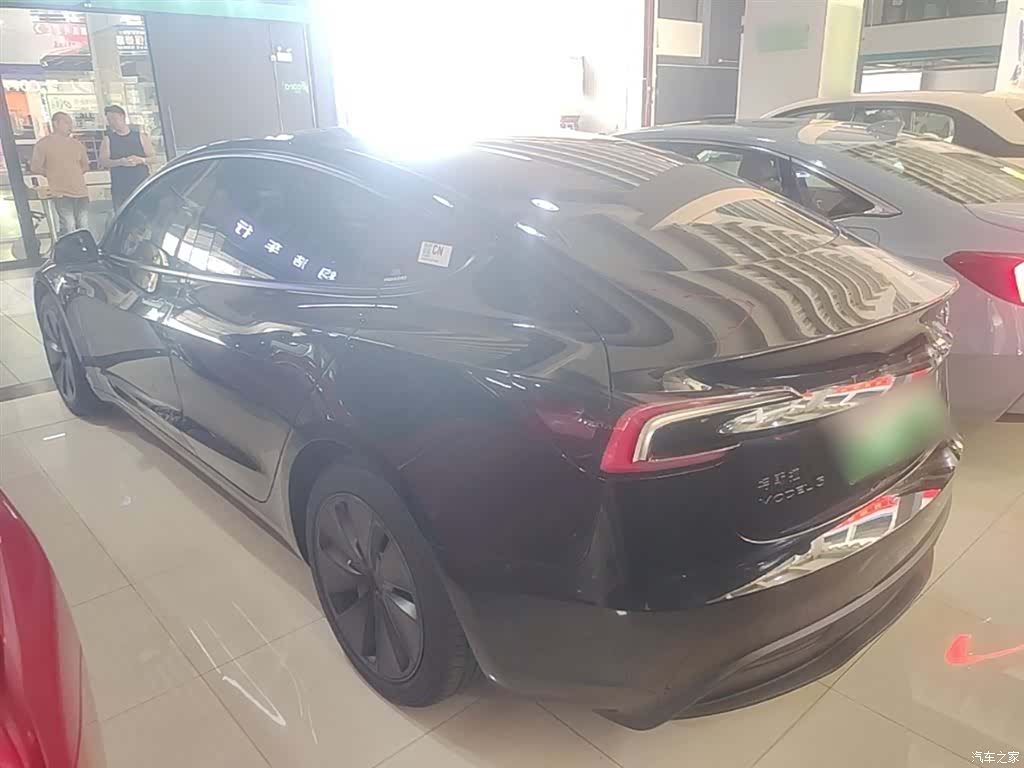 Tesla Model 3, 2025 все фото