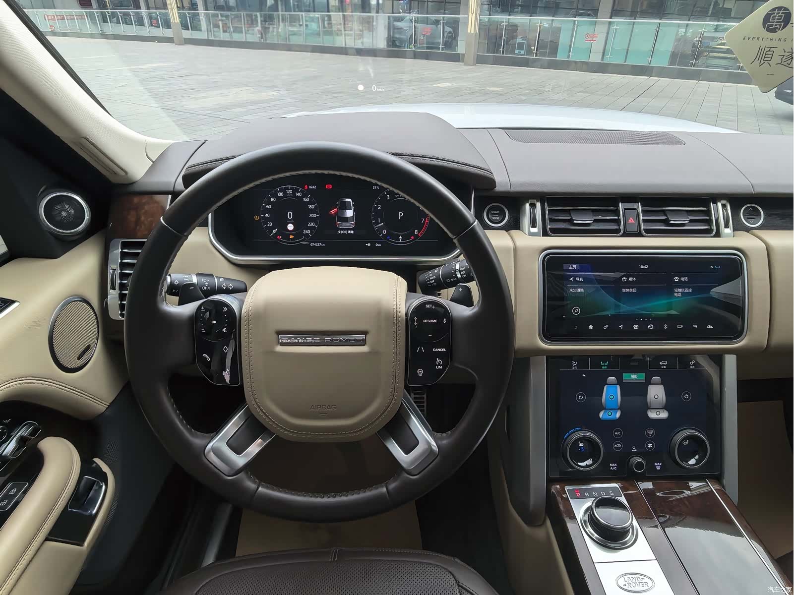 Land Rover Range Rover, 2022 14