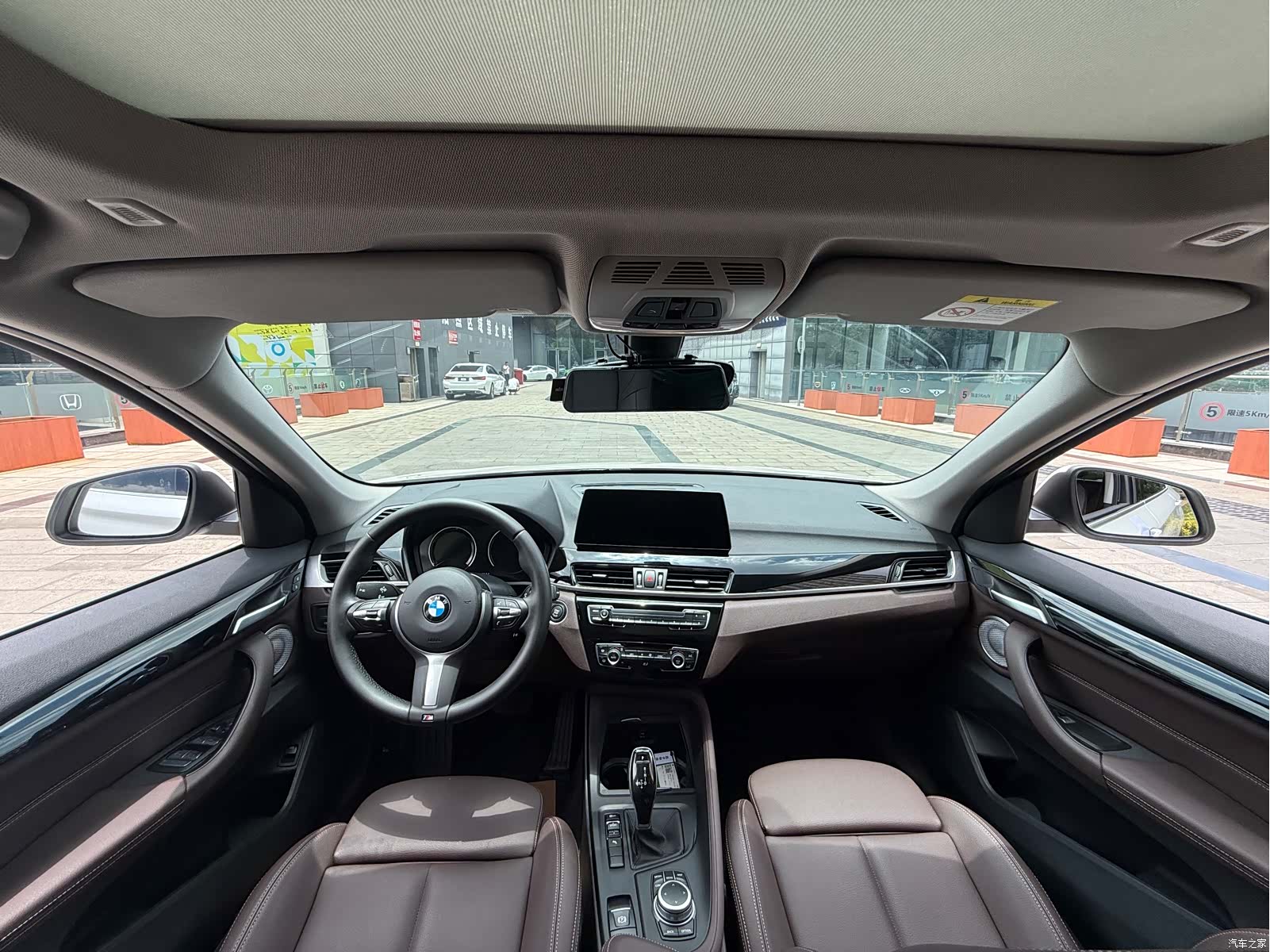 BMW X1, 2021 все фото