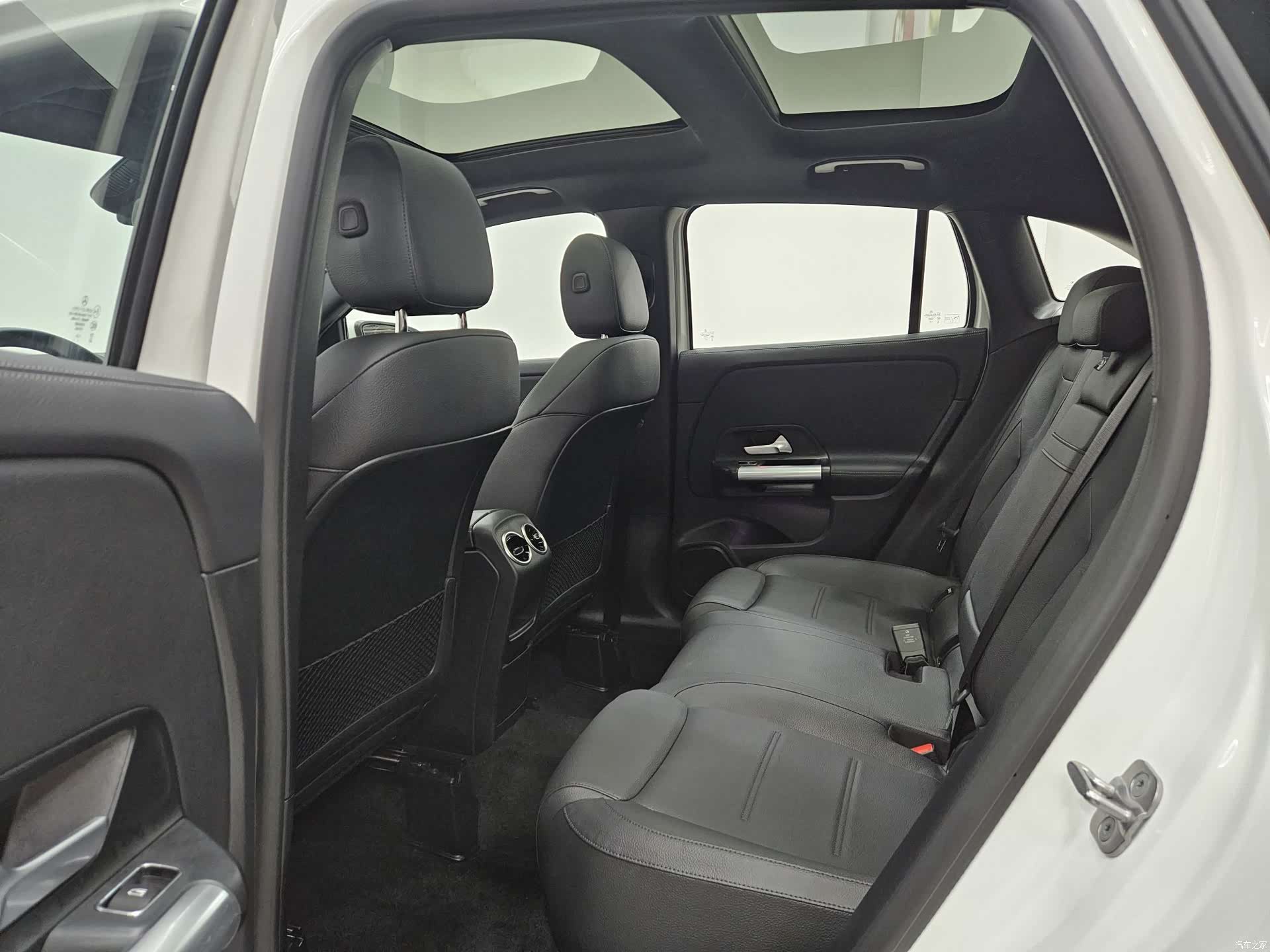Mercedes-Benz GLA, 2025 8