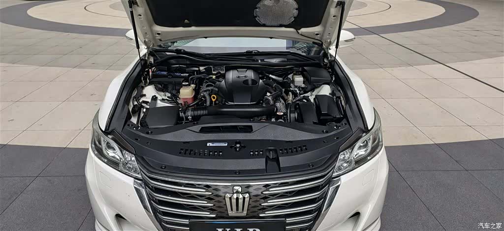 Toyota Crown, 2017 25