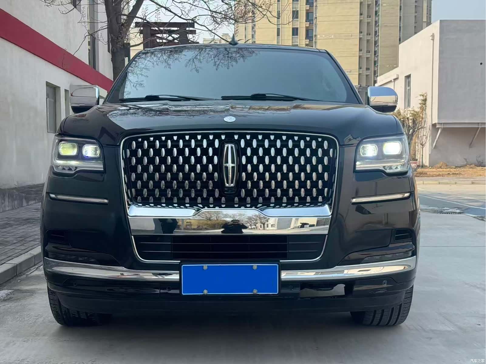 Lincoln Navigator, 2023 все фото