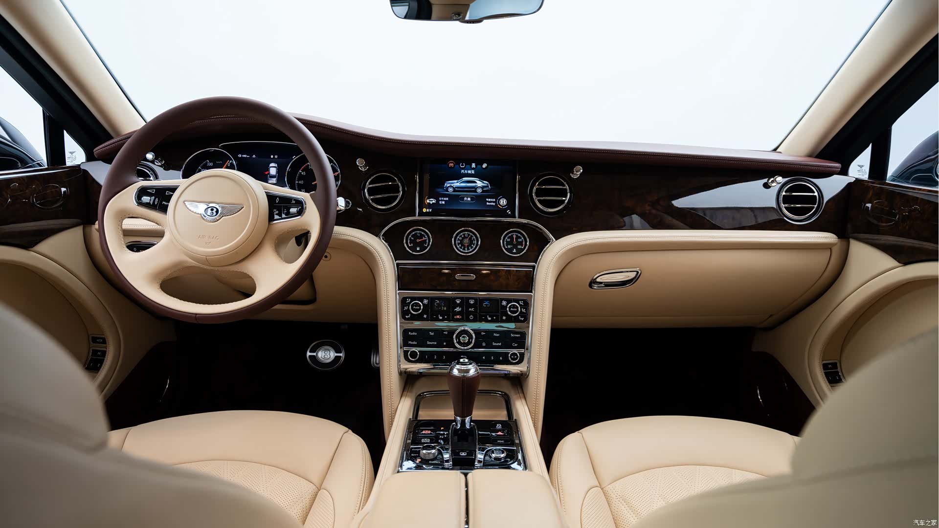 Bentley Mulsanne, 2018 8