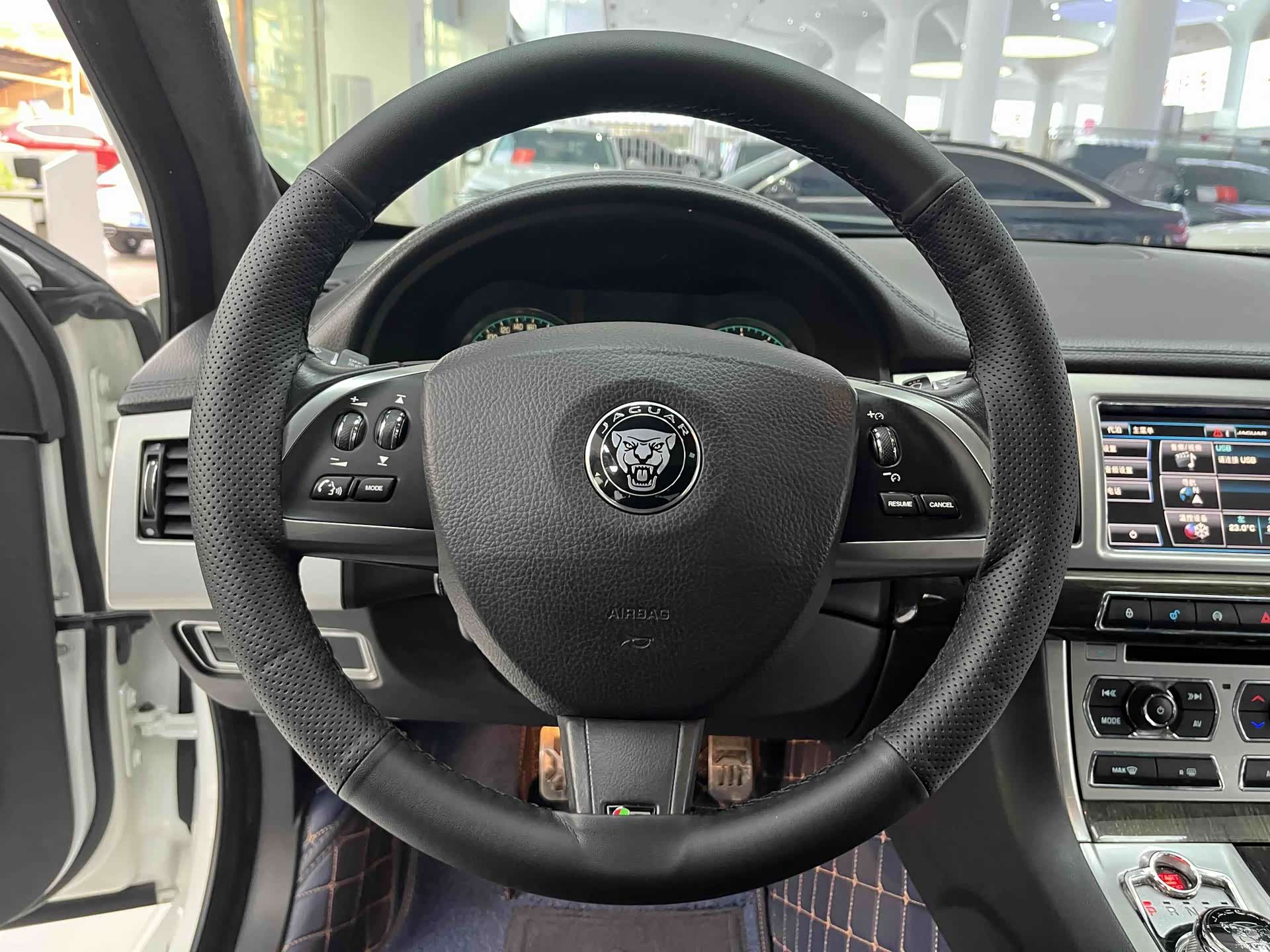 Jaguar XF, 2015 15