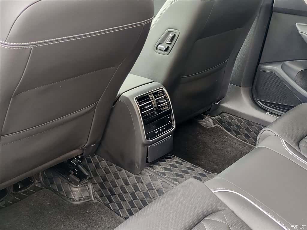 Volkswagen Magotan, 2022 9