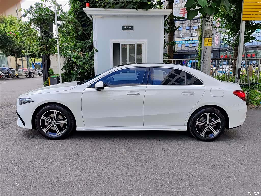 Mercedes-Benz A-Class, 2024 3