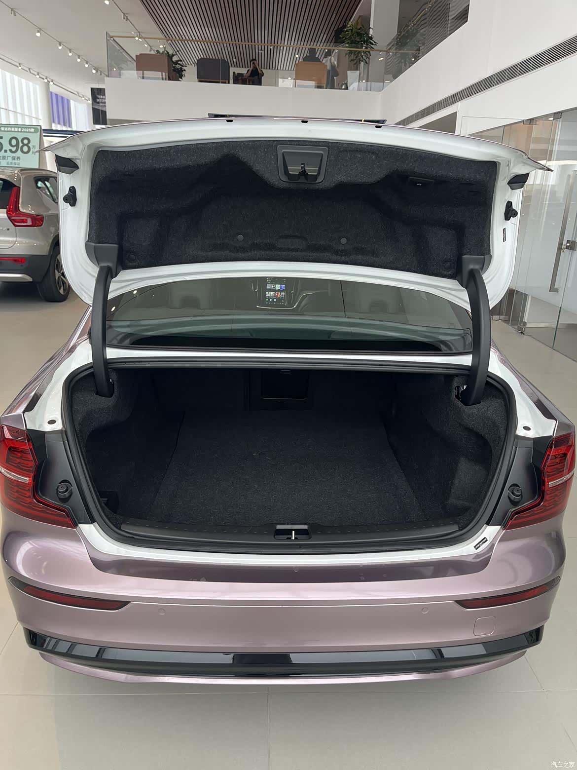 Volvo S60, 2024 9