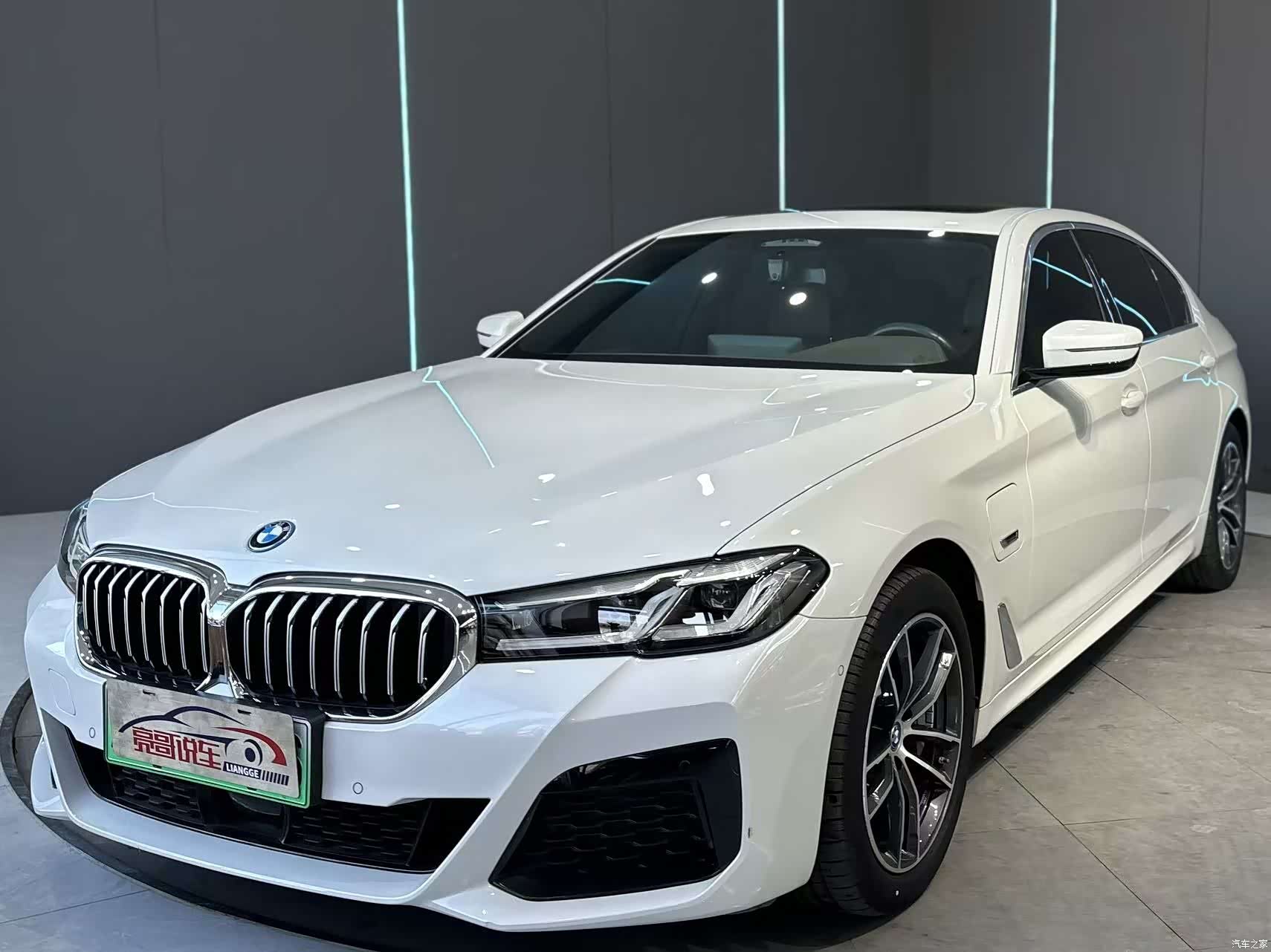 BMW 5 Series, 2022 1