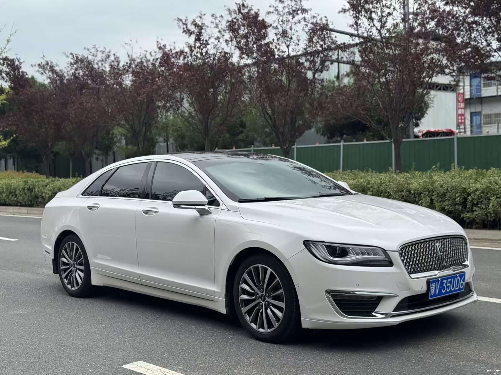 Lincoln MKZ, 2018 3
