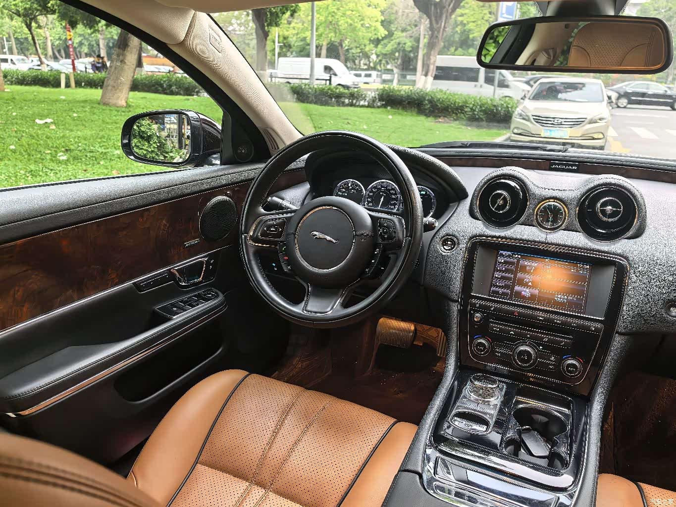 Jaguar XJ, 2014 9
