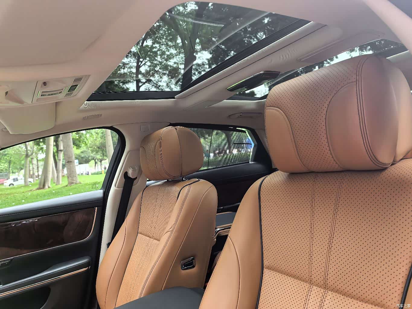 Jaguar XJ, 2014 11