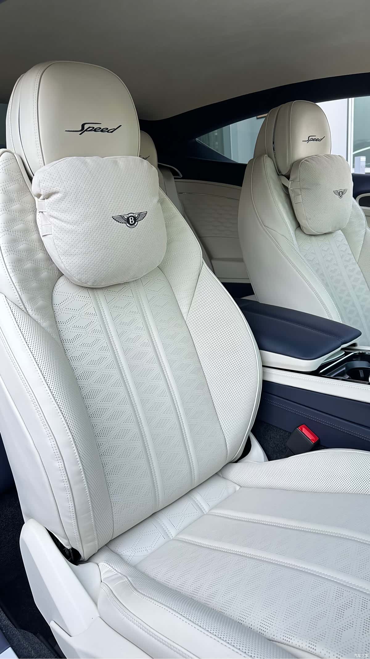 Bentley Flying Spur, 2025 6