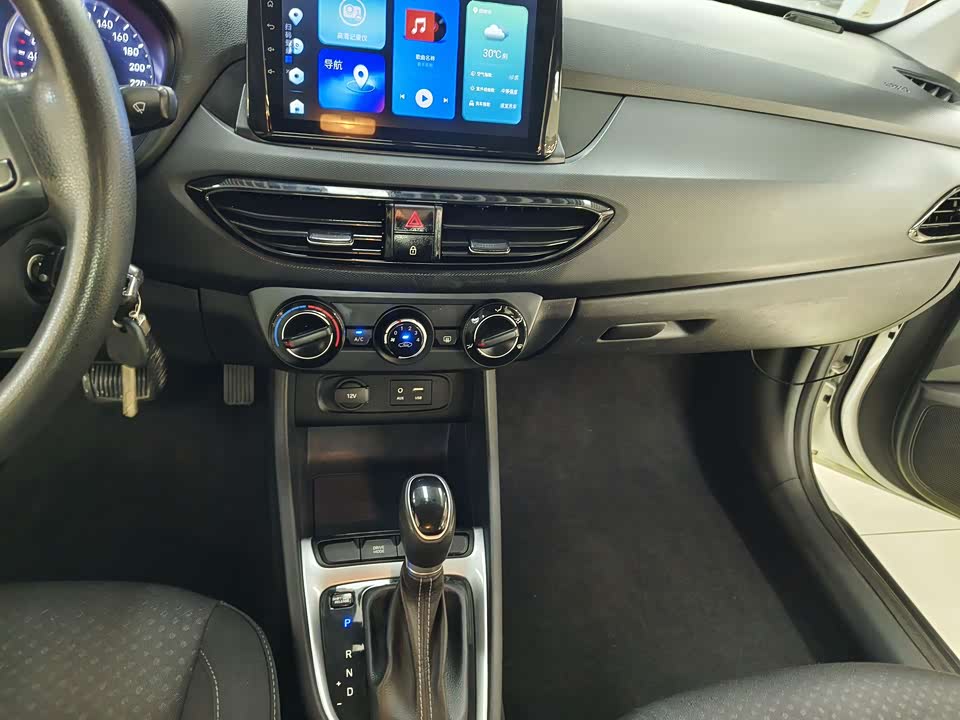 Hyundai Yuedong